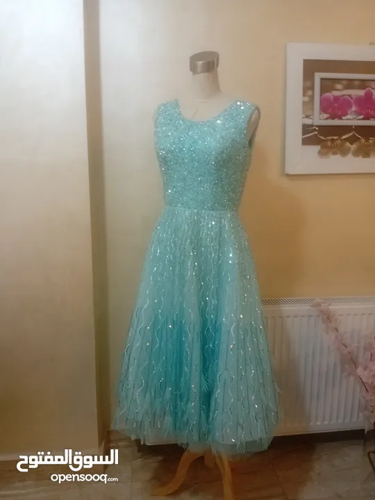 فستان سهرة فاخر قصير مشكوك كرستالات