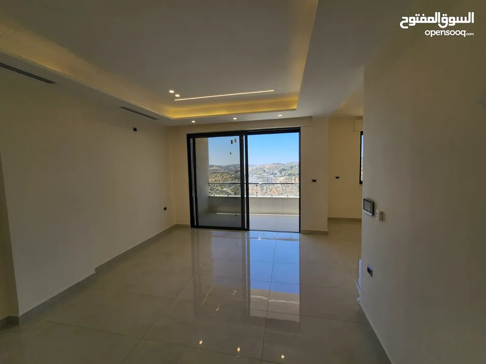 شقة فارغة للبيع في دابوق - REF:14658