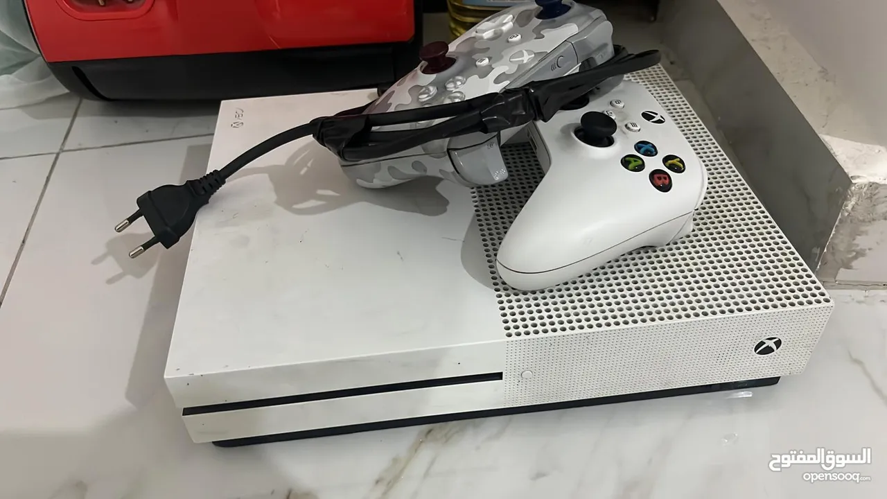اكس بوكس ون اس للبيع