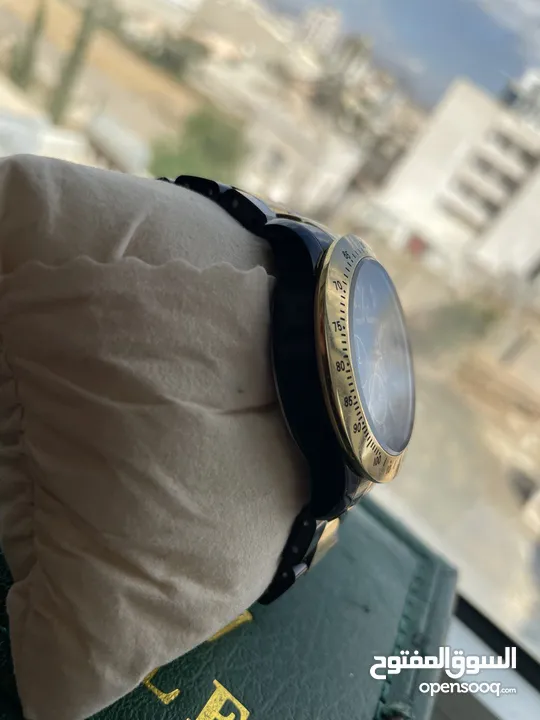 ساعه toy watch من المعدوم عليها 150 الف