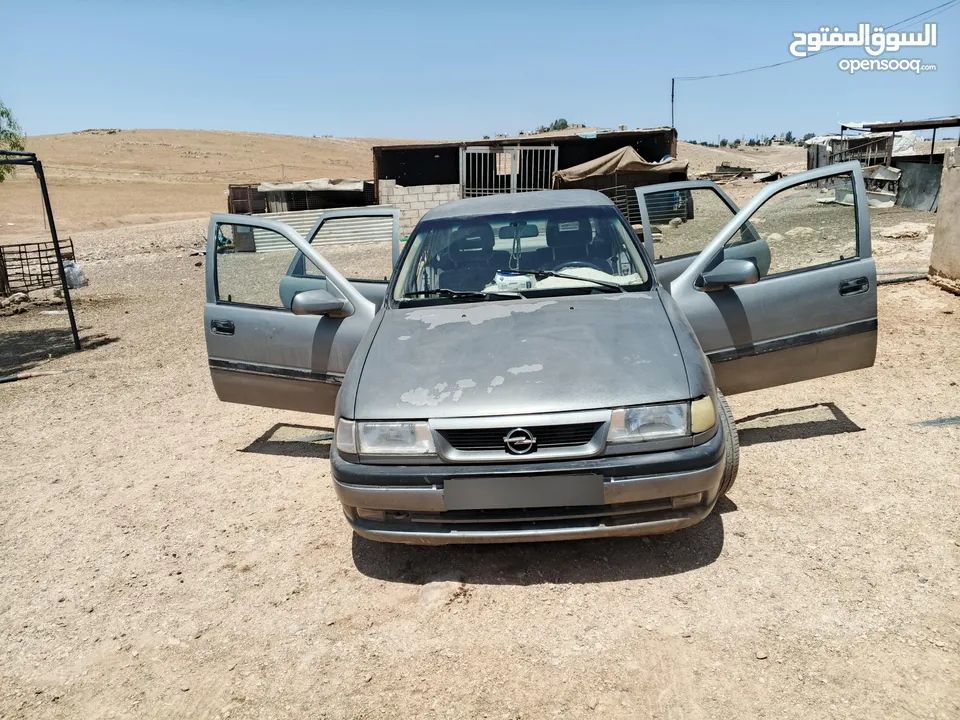 أوبل فيكترا موديل 1993