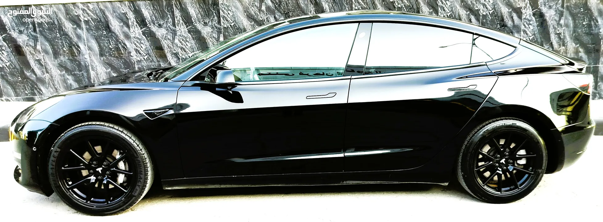 تيسلا 2021 model 3 فحص كامل 7 جيد لون مميز اسود ملوكي بحالة الوكالة للبيع بسعر لقطة ومحروووق
