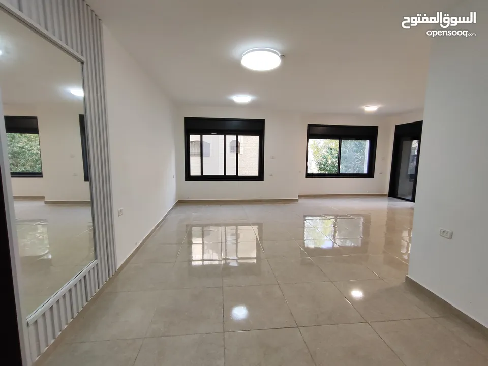 New unfurnished apartment for rent in Ramallah, Al-Tira