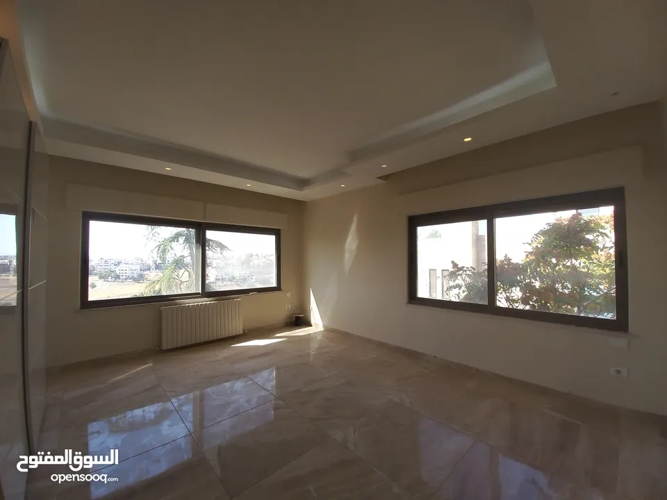 شقة غير مفروشة للإيجار 320م2 ( Property 17823 )-175089661