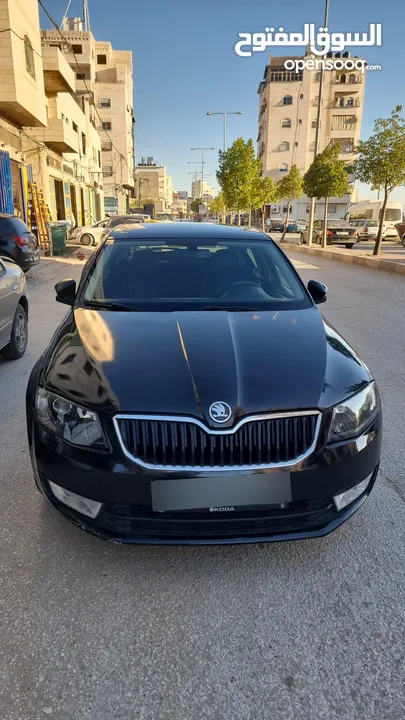 سكودا اوكتافيا صالون اوتوماتيك متور 1.6 موديل 2013 بحاله ممتازه