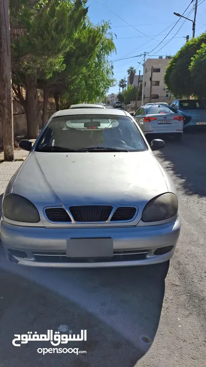 دايو لانوس هاتشباك