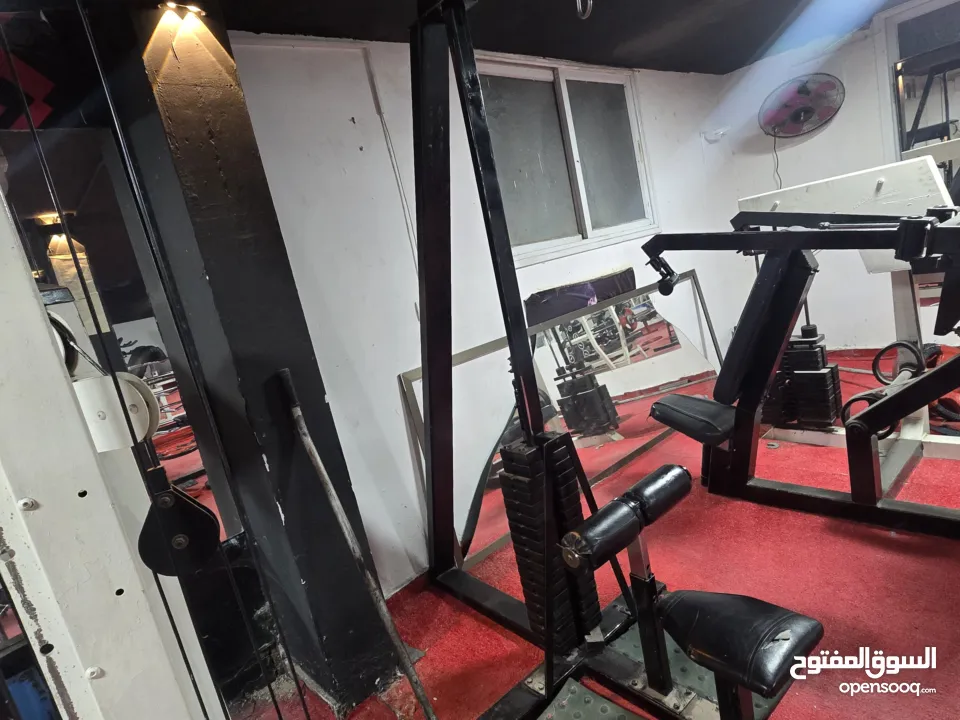 نادي حديد كامل الاجهزة