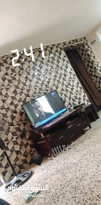 طاولة شاشة