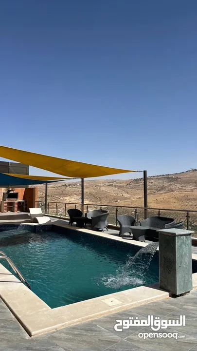 مزرعة وشاليه فيلا طلة الجبل في بيرين للايجار اليومي والاسبوعي والشهري اطلالة ولا بالخيال نتشرف فيكم
