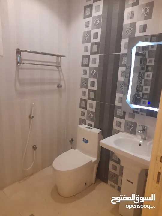 غرفة بحمام للايجار الشهري