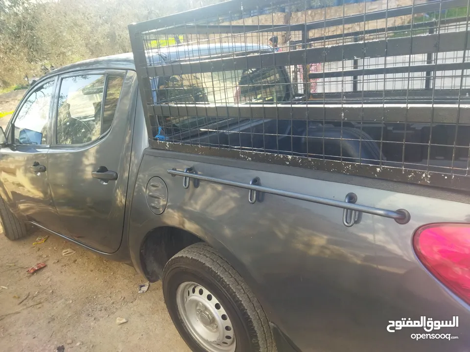 بك اب متسوبيشي L200 موديل 2010 عادي