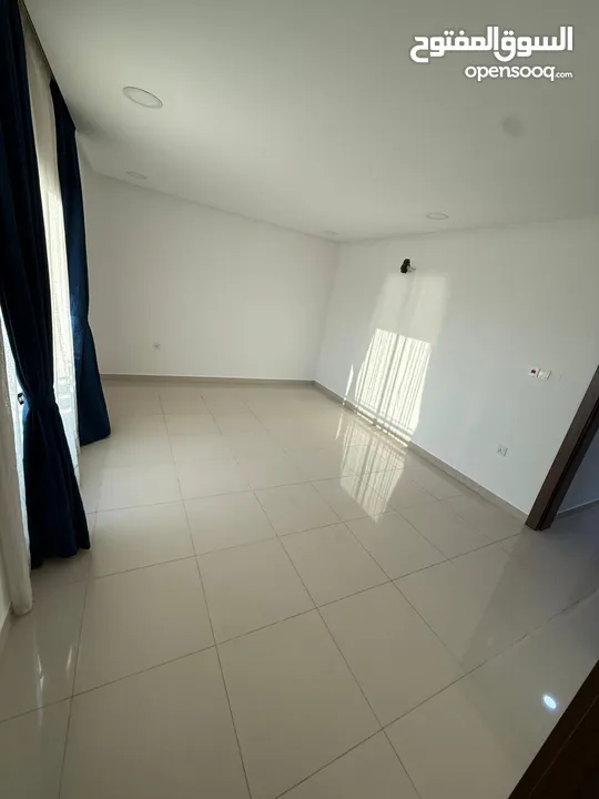 شقة سكنية للبيع اطلالة بحرية خلابة + موقع ممتاز جدا بالحد الجديدة (للبحرينيين + الخليجيين فقط)