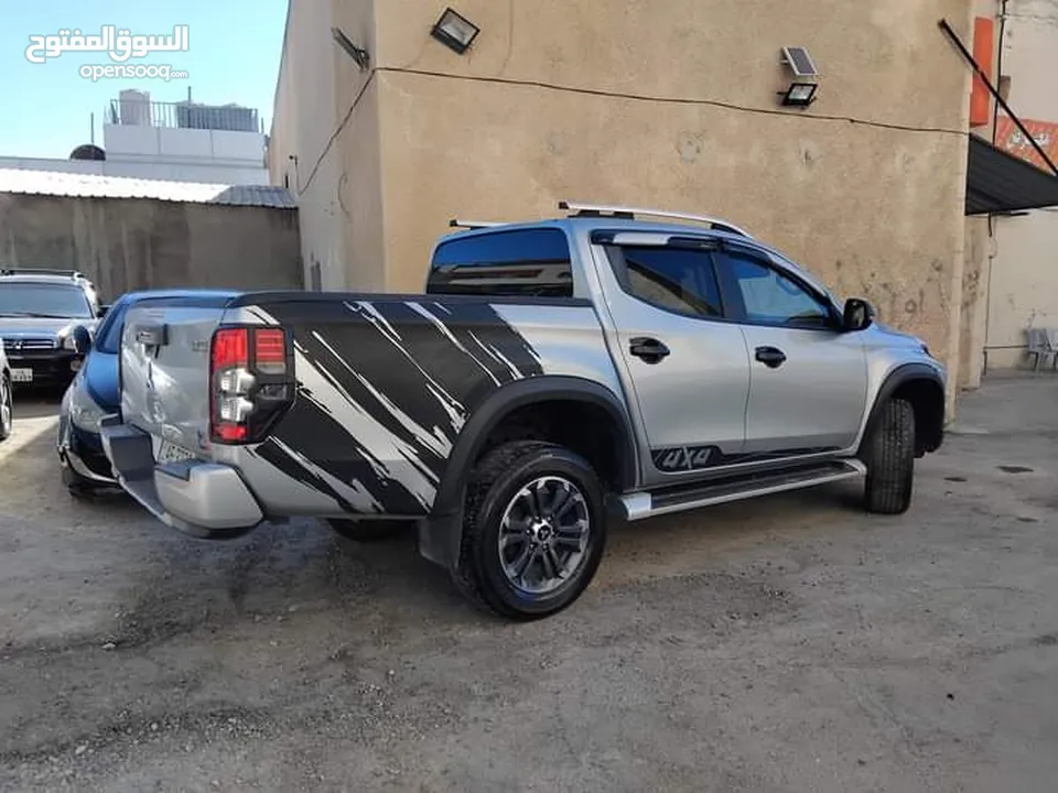 بيك اب ميتسوبيشي L200