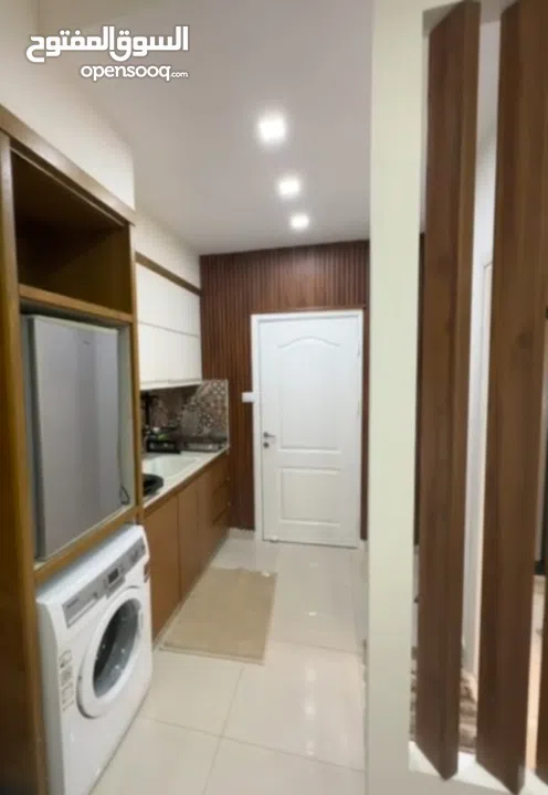 استوديو مفروش فرش فخم للبيع