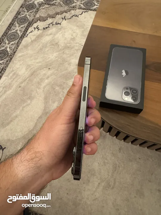 iPhone 13 Pro Max 256 gg gray بحاله ممتازه جدا