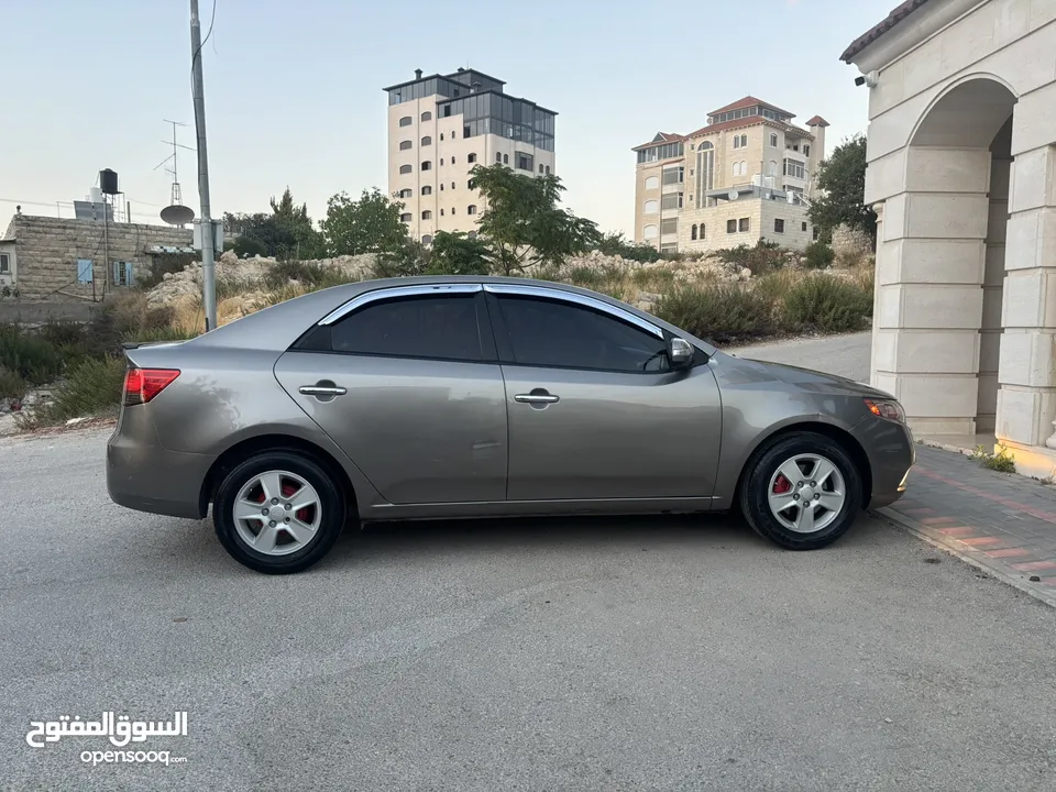 كيا فورتي 
2010/2009