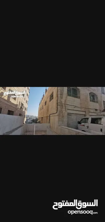 فرصة استثمار اكثر من رائعة سعر لقطة  في جبل عمان عمارة سكنية بدخل اكثر من 10% سنوي