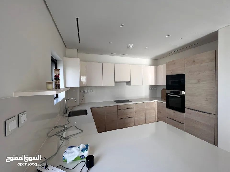 2 BR Modern Corner Apartment in Al Mouj for Sale