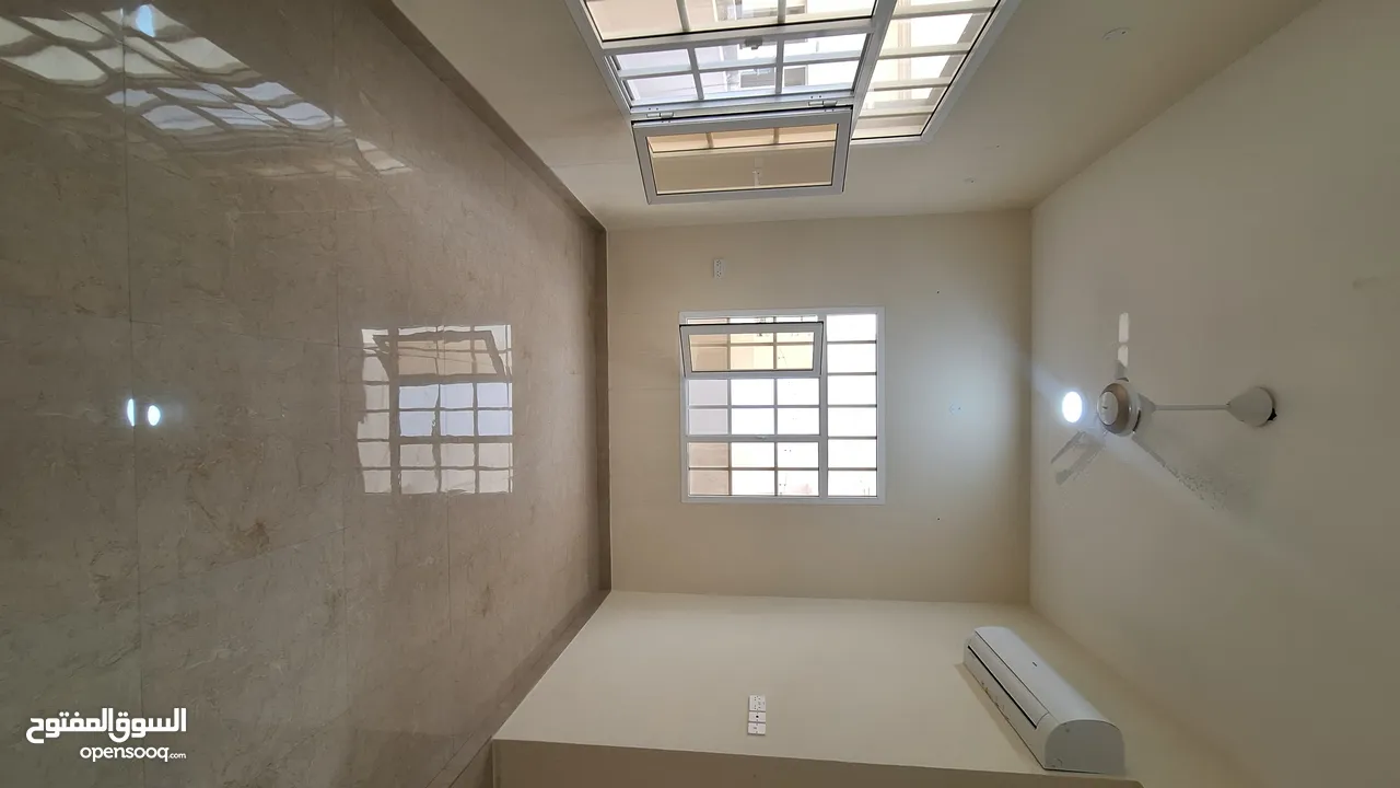 شقة جميلة للإيجار في المعبيلة خلف نستو (للعوائل) Flat for rent in mebalah for families only