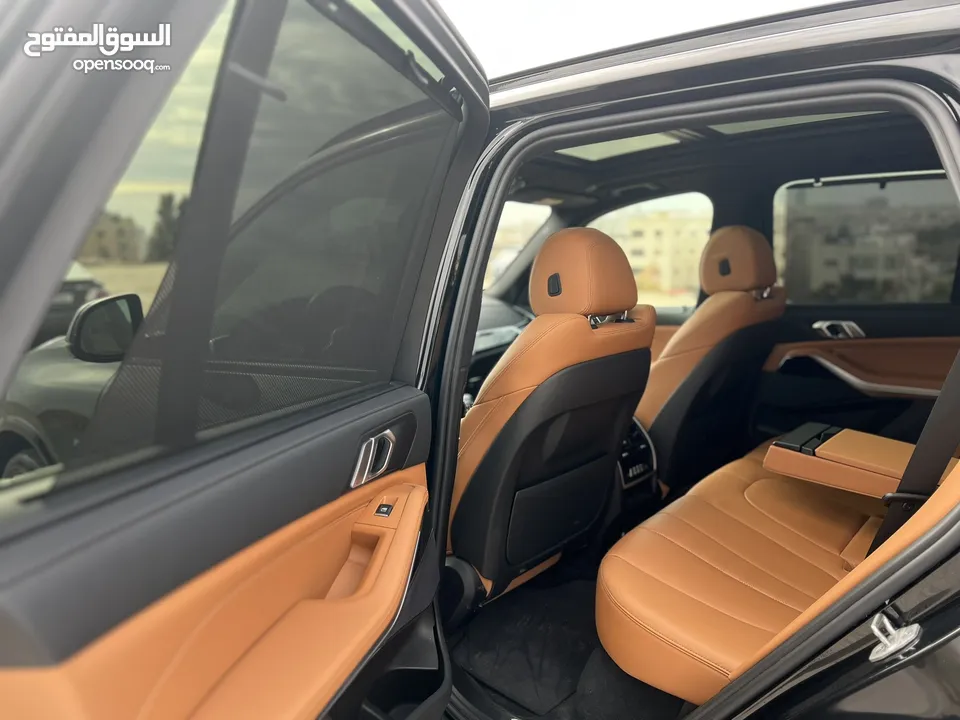 بي ام دبليو X5 لون اسود موديل 2022 Mكيت فل كامل فحص كامل وارد وكاله عمان