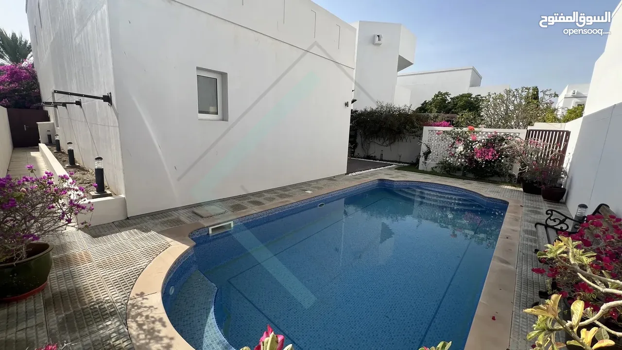 luxury 4+1 villa in almouj