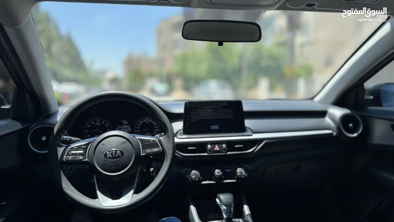 Kia cerato   Model :2019  Dohc 1600 CC  Gearbox : automatic   Colour: Gary  Inside :Black ABS Airbag