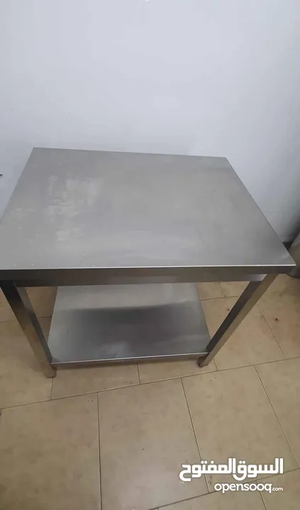 عده مطعم نظيفه استخدام قليل