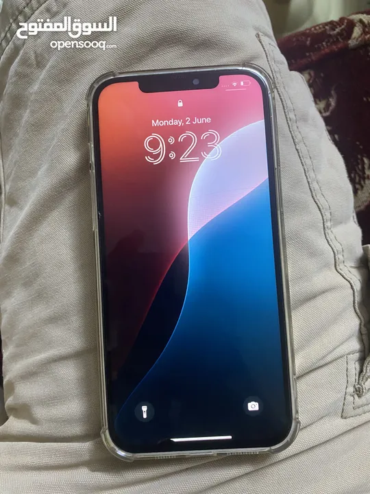 موجود iPhon  12 pro max اقرأ الوصف