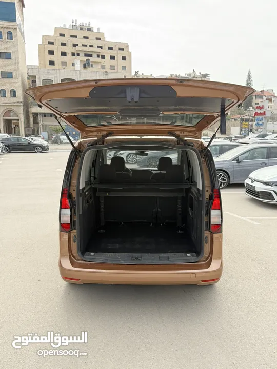 فولكس فاجن كادي ترخيص 2022 محرك 2000 ديزل  جير عادي  ركاب 4+1