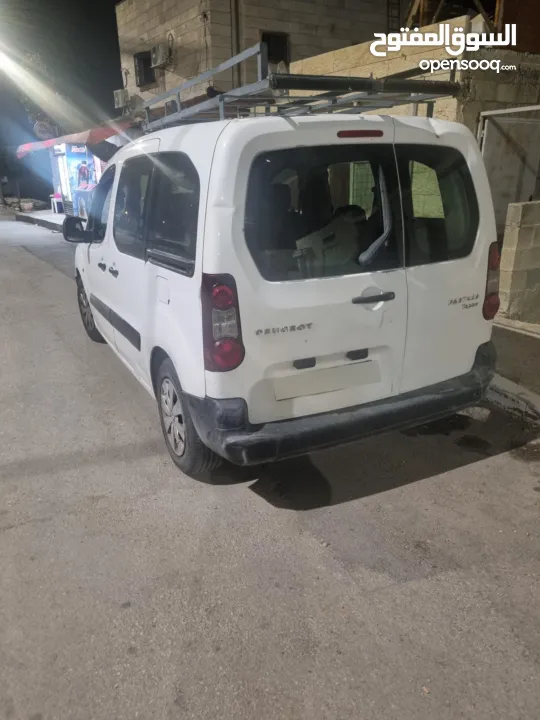 سيارة للبيع