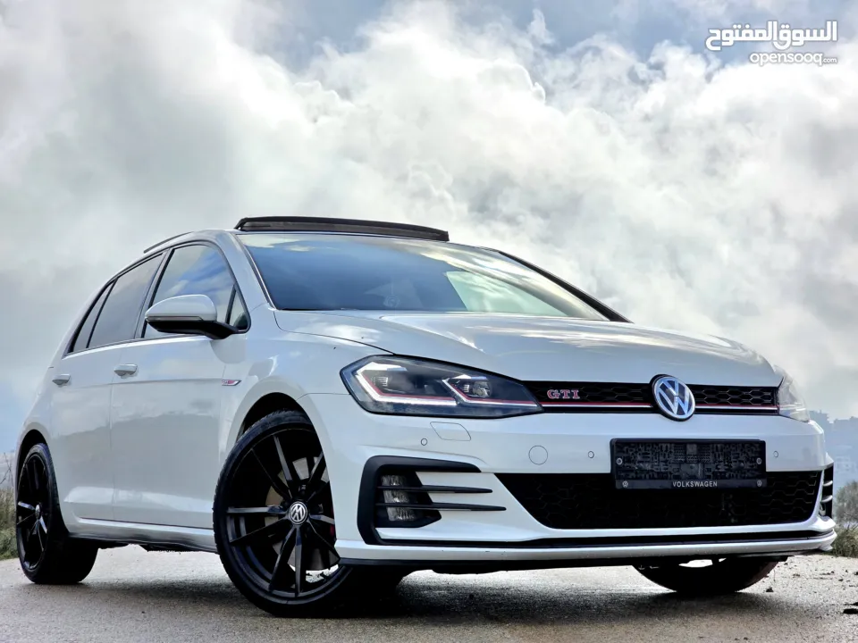 جولف GTI  2019 فل الفل سياره شبابيه