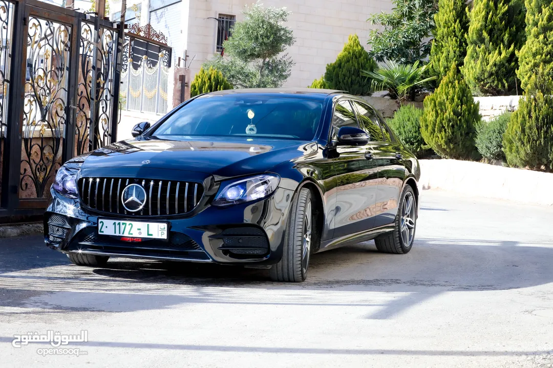 مرسيدس E220d ديزل بوضع الشركة صيانة شاملة