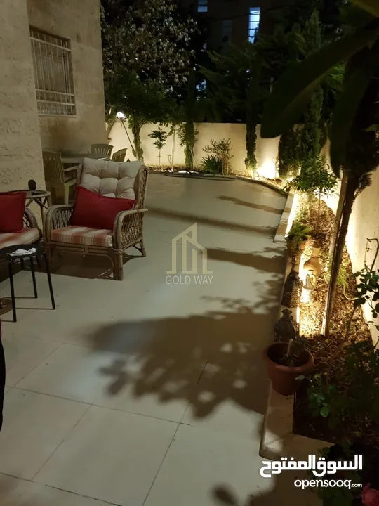في موقع مميز في الدوار السابع شقة أرضيه 125م مع حديقة بتشطيبات راقيه / ref 9529
