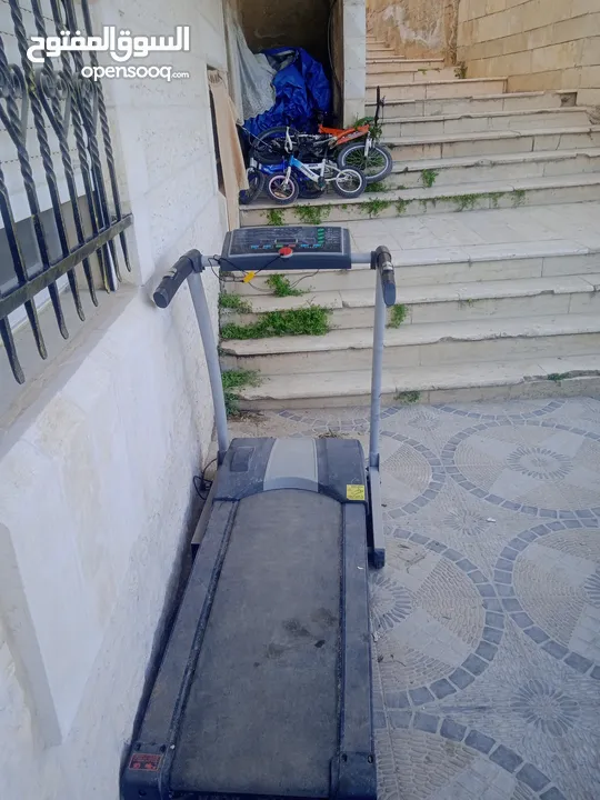 ماكينه جري رياضه
