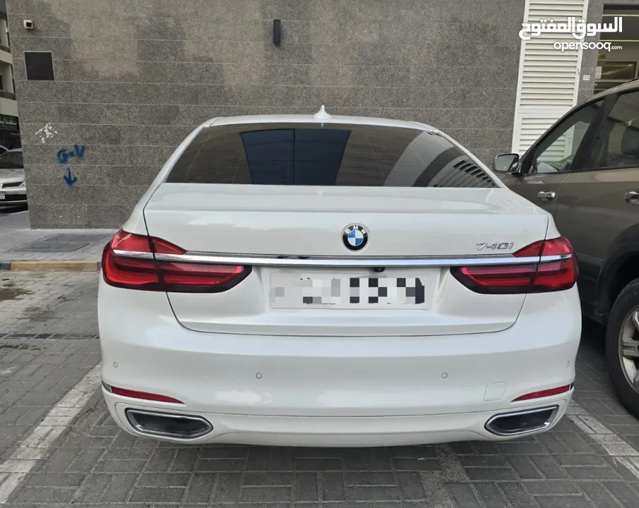 BMW740 2017