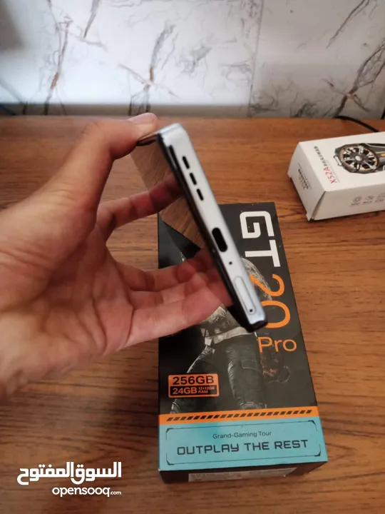 انفنكس GT 20 PRO كامل اغراضه