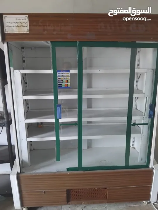 يوجد ثلاجة عرض خدمة ذاتية مستعمله نظيفه نظيفه للبيع الفوري للجادين بالشراء