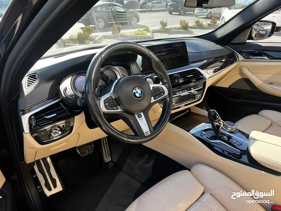 بي ام دبليو الفئة الخامسة بلج ان هايبرد ام سبورت 2018 BMW 530e Plug-In Hybrid M Sport Package