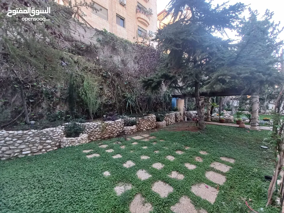 شقة مفروشة للإيجار 450م2 ( Property 18268 )-174847924