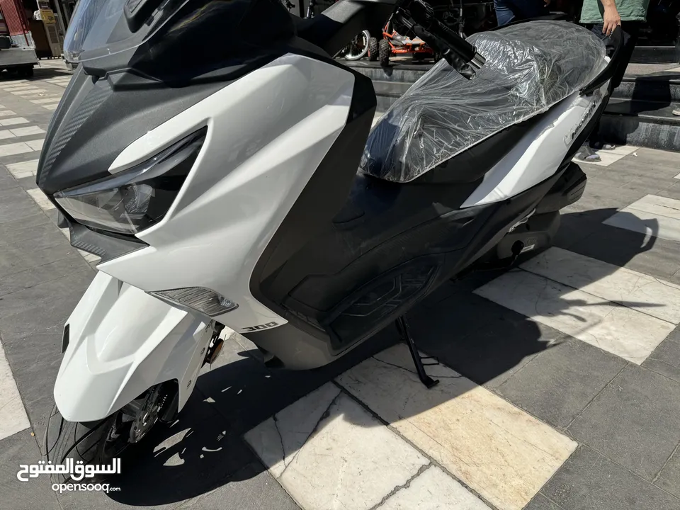 دراجة  Sym JOYMAX Z - 300cc 2022  زيروز مرقم بغداد سنوية ولوحات