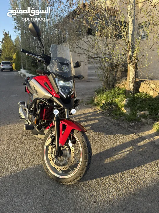هوندا NC750X مميزة ونظيفة للبيع - نفس دراجة الأمن العام الجديدة