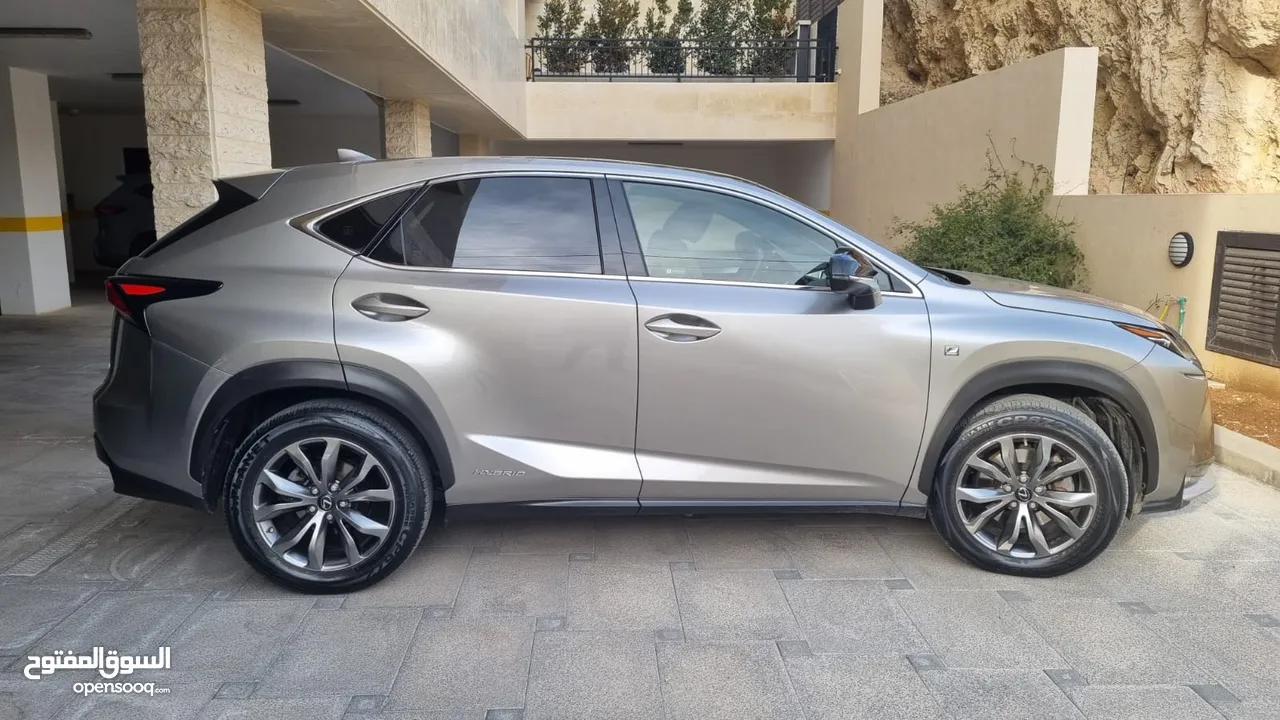 Lexus NX 300h Fsport