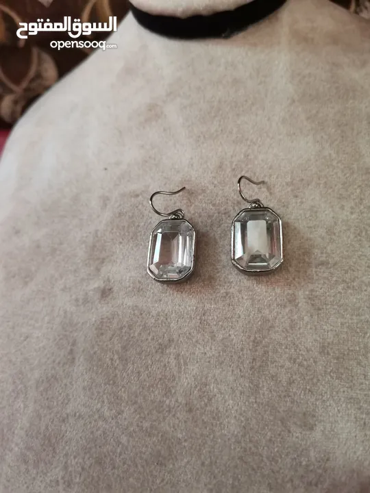 حلق اقراط تراجي باحجار كريمه شفافه رووعه ولامعه Earring