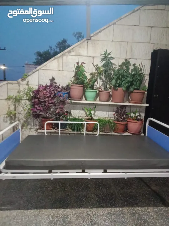 سرير طبي للبيع