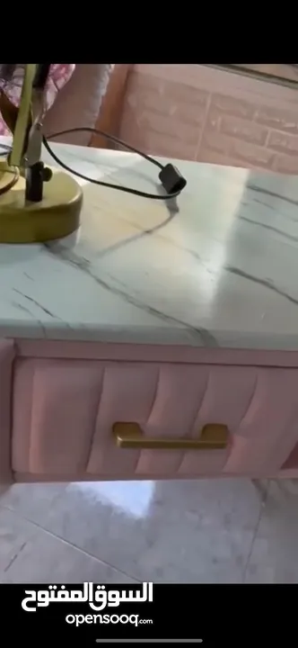 طاولة مناكير