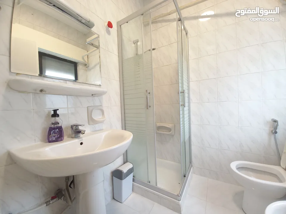شقة مفروشة للإيجار في ام اذينة  ( Property 35324 )-175035060