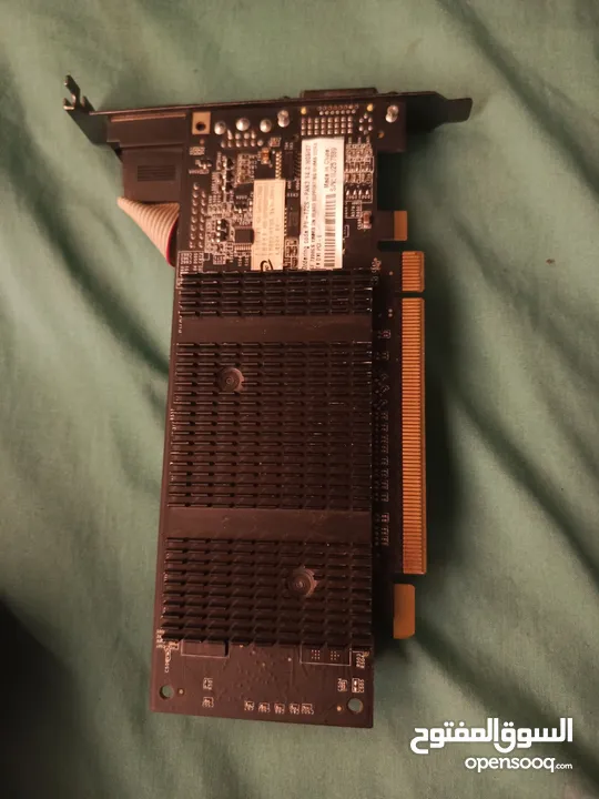 ssd 240g kingston شبه جديد مش مستعمل  غير يومين+ هارديسك و كم قطعه