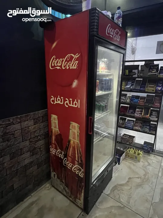 ثلاجة كولا باب حجم كبير