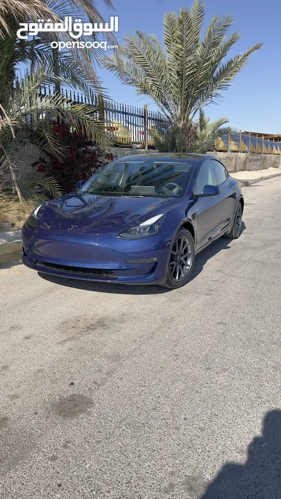TESLA  MODEL ( 3 ) 2023 فحص اربعه جيد اوتوسكور كحلي داخلي اسود ممشى قليل  b+