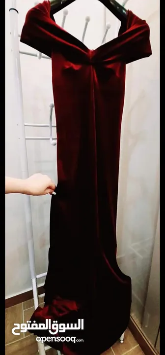 فساتين سهره مميزه جداً  لبسه واحده حجم M